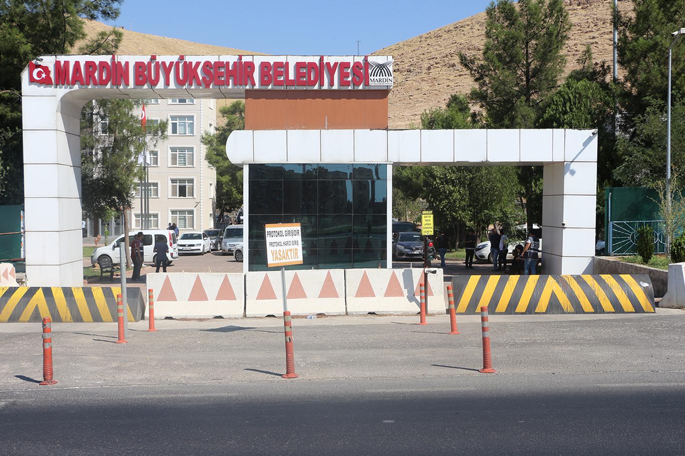 İkinci kez kayyum olarak atanan Vali Yaman'dan açıklama İkinci kez kayyum olarak atanan Vali Yaman'dan açıklama